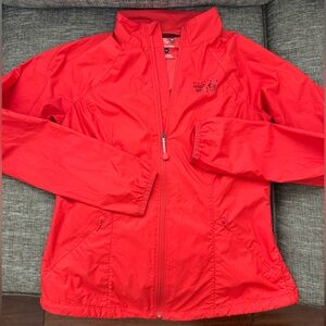 Mountain Hardwear Women's lightweight jacket